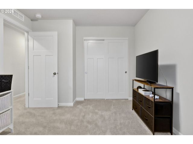 6490 Se 21ST St, Gresham, OR 97080