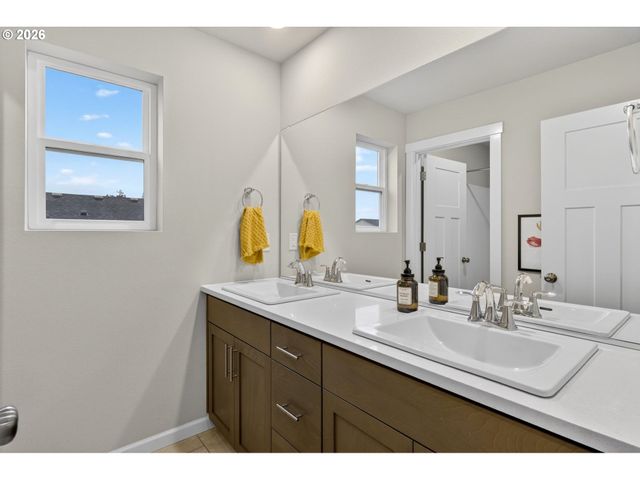 6490 Se 21ST St, Gresham, OR 97080