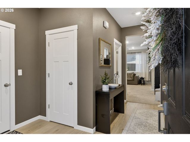 6490 Se 21ST St, Gresham, OR 97080