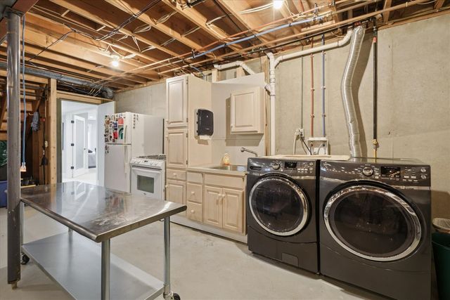 3801 Keeweenaw Drive, Grand Rapids, MI 49525