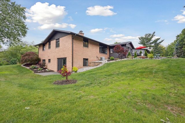 3801 Keeweenaw Drive, Grand Rapids, MI 49525