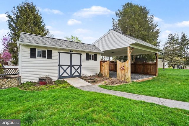 11 RANDI RD, Enola, PA 17025