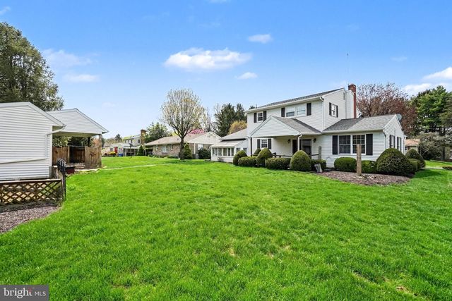 11 RANDI RD, Enola, PA 17025