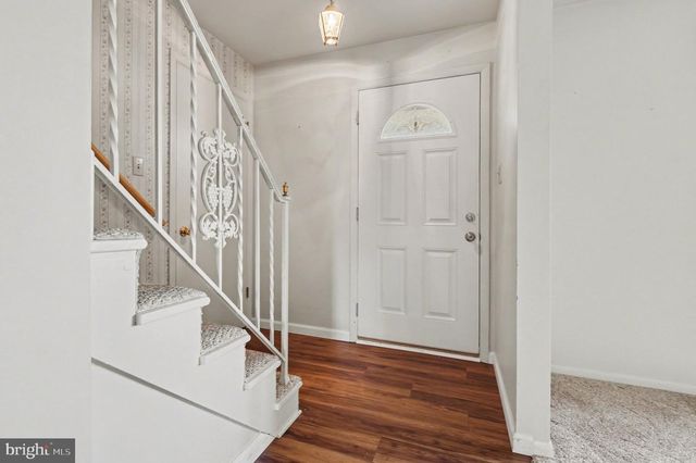 11 RANDI RD, Enola, PA 17025