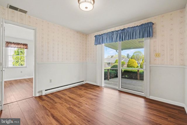 11 RANDI RD, Enola, PA 17025