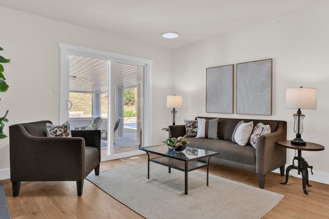 1021 Morello Ave, Martinez, CA 94553