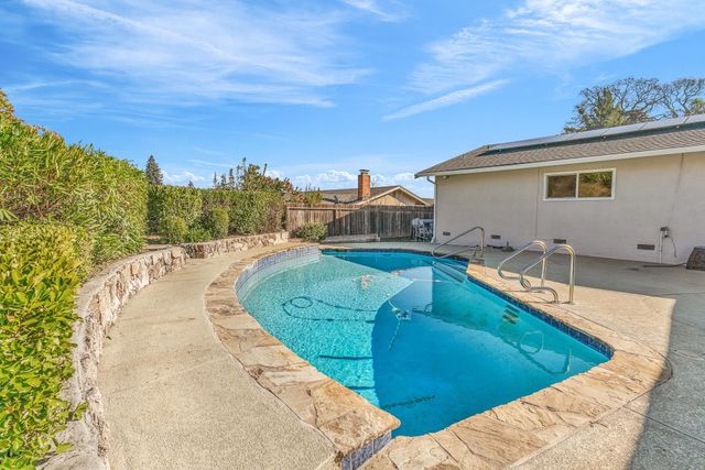 1021 Morello Ave, Martinez, CA 94553