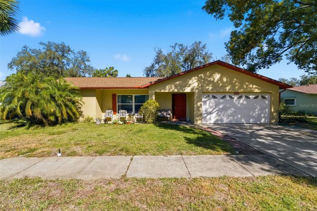8035 GLENEAGLE DRIVE, Port Richey, FL 34668