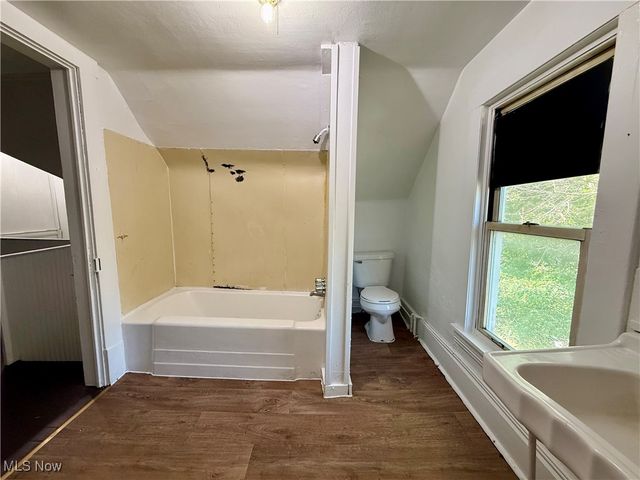 220 Oaklawn Avenue, Woodsfield, OH 43793