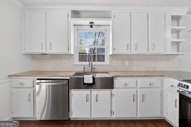 942 Old Batesville Road, Canton, GA 30115