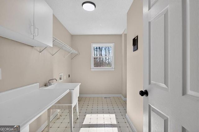 942 Old Batesville Road, Canton, GA 30115