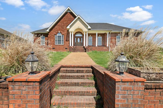 1815 Hartsville Pike, Gallatin, TN 37066