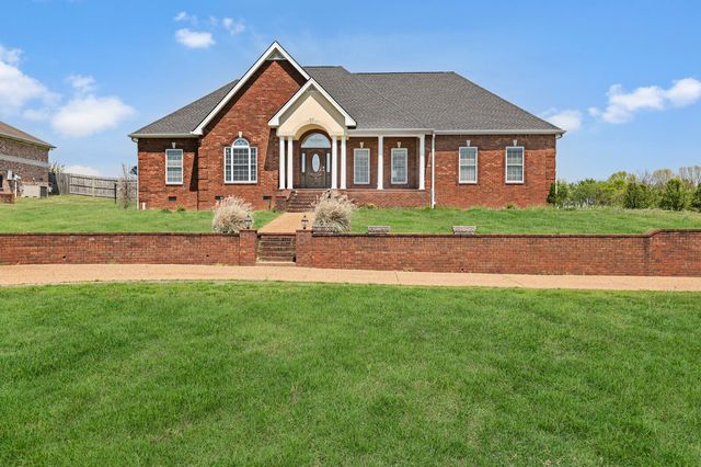 1815 Hartsville Pike, Gallatin, TN 37066