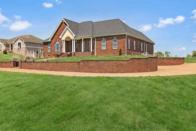 1815 Hartsville Pike, Gallatin, TN 37066