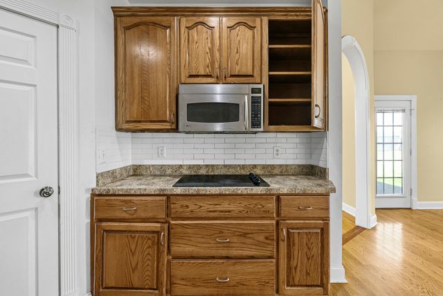 1815 Hartsville Pike, Gallatin, TN 37066