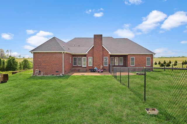 1815 Hartsville Pike, Gallatin, TN 37066