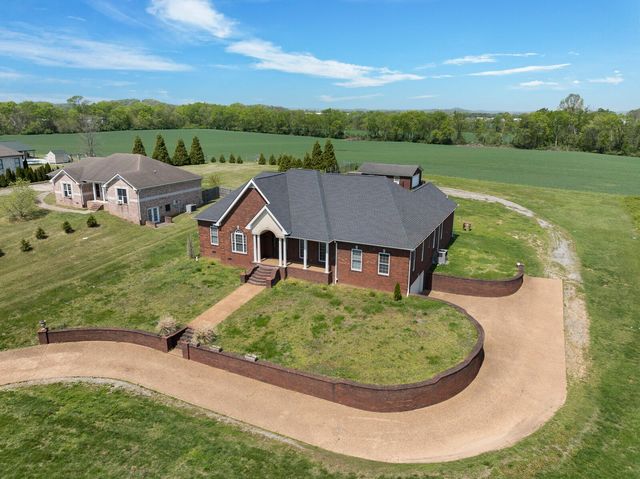 1815 Hartsville Pike, Gallatin, TN 37066