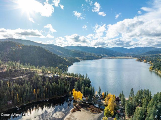 8171 W OSPREY RIDGE RD, Rathdrum, ID 83858