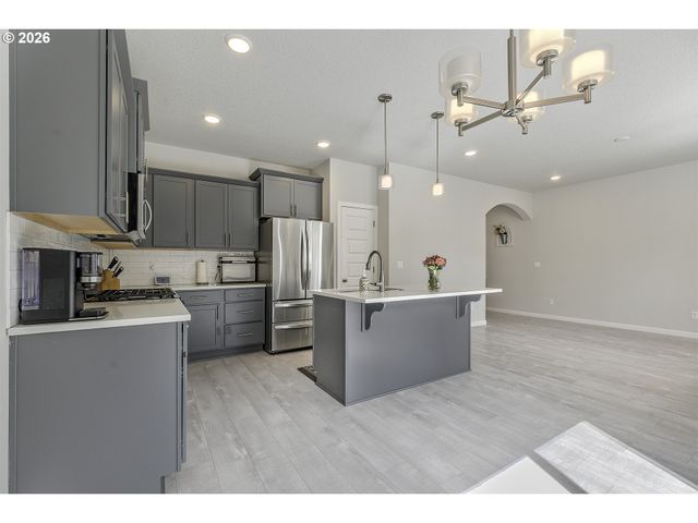 1825 Everett St, Forest Grove, OR 97116