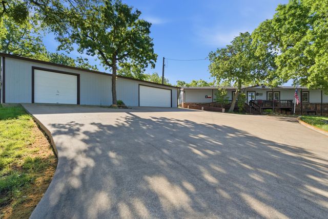 1069 Kennon Point, Palo Pinto, TX 76484