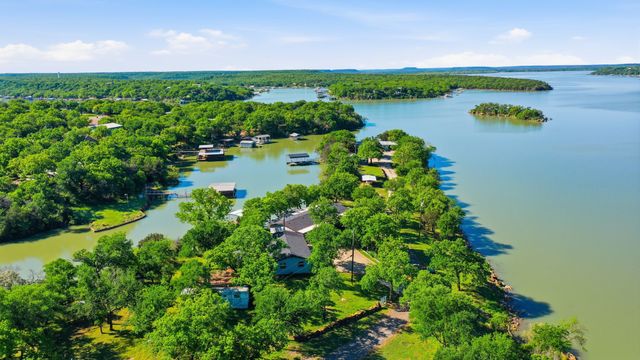 1069 Kennon Point, Palo Pinto, TX 76484