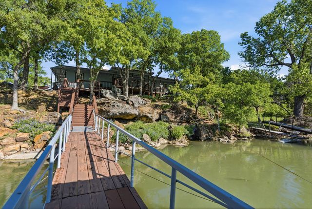 1069 Kennon Point, Palo Pinto, TX 76484