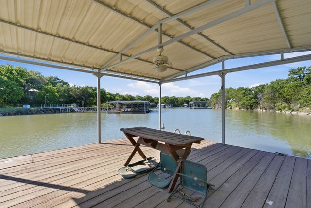 1069 Kennon Point, Palo Pinto, TX 76484