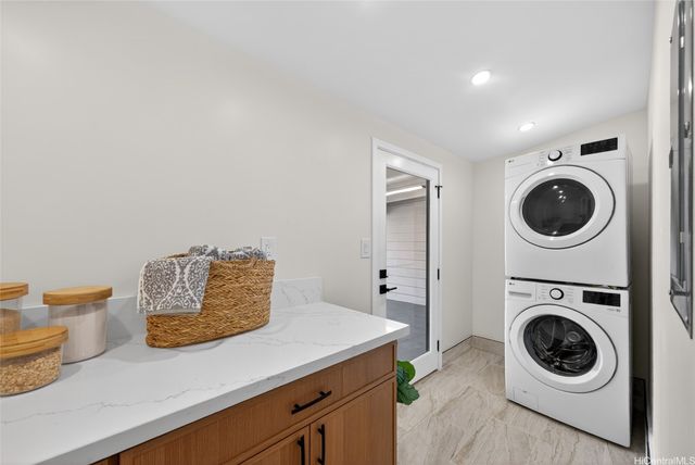 286 Hoomalu Street, Pearl City, HI 96782