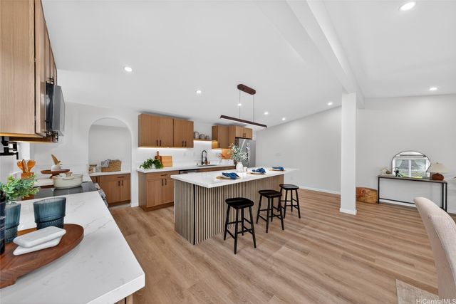 286 Hoomalu Street, Pearl City, HI 96782