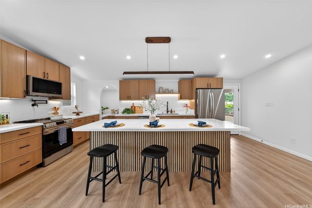 286 Hoomalu Street, Pearl City, HI 96782