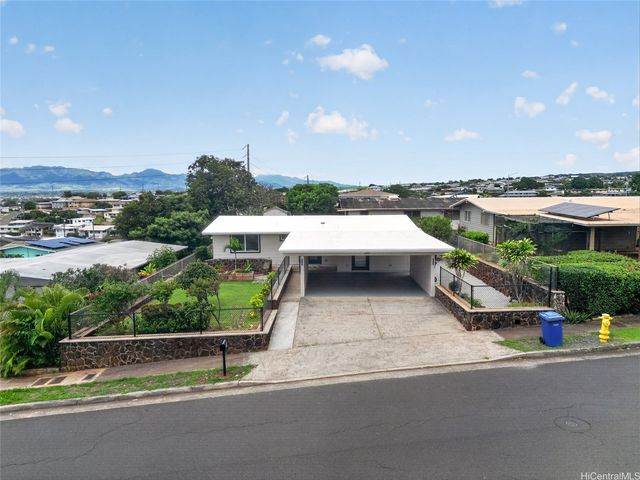 286 Hoomalu Street, Pearl City, HI 96782