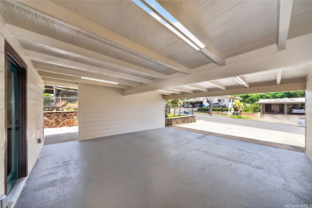 286 Hoomalu Street, Pearl City, HI 96782