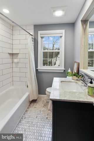 10 BOULDER BROOK DR, Wilmington, DE 19803