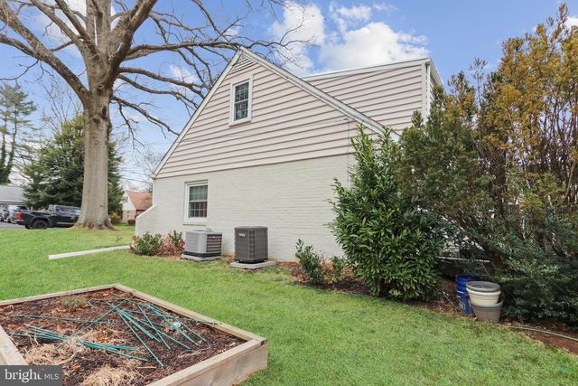 10 BOULDER BROOK DR, Wilmington, DE 19803