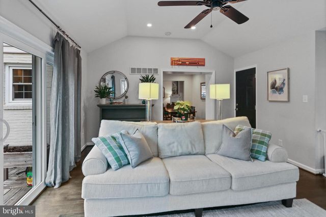 10 BOULDER BROOK DR, Wilmington, DE 19803