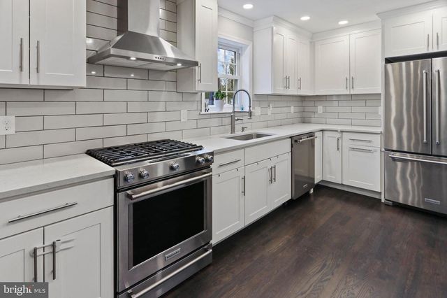 10 BOULDER BROOK DR, Wilmington, DE 19803