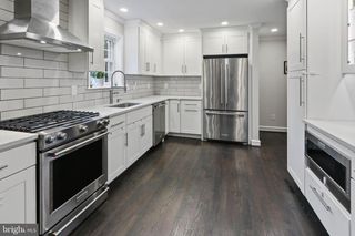 10 BOULDER BROOK DR, Wilmington, DE 19803