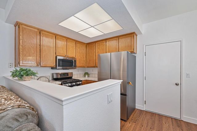 520 Harling Ct, Rio Linda, CA 95673