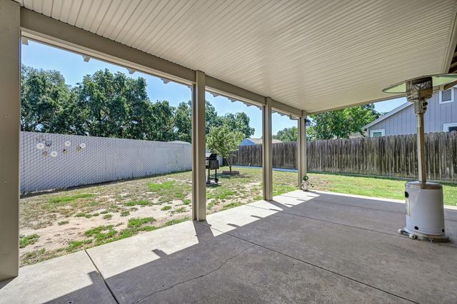 520 Harling Ct, Rio Linda, CA 95673