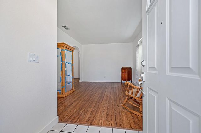 520 Harling Ct, Rio Linda, CA 95673