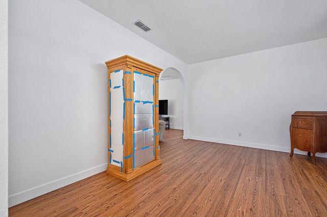 520 Harling Ct, Rio Linda, CA 95673