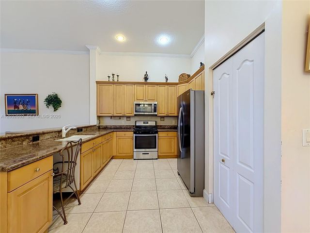 19302 SW 68th Street, Pembroke Pines, FL 33332