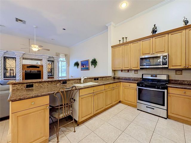19302 SW 68th Street, Pembroke Pines, FL 33332