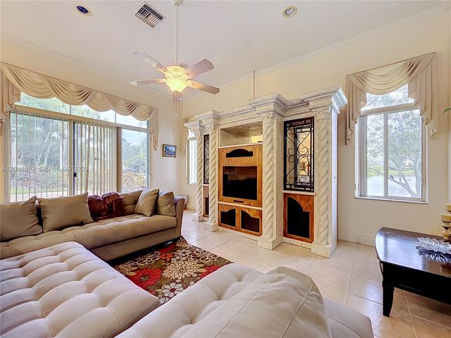 19302 SW 68th Street, Pembroke Pines, FL 33332