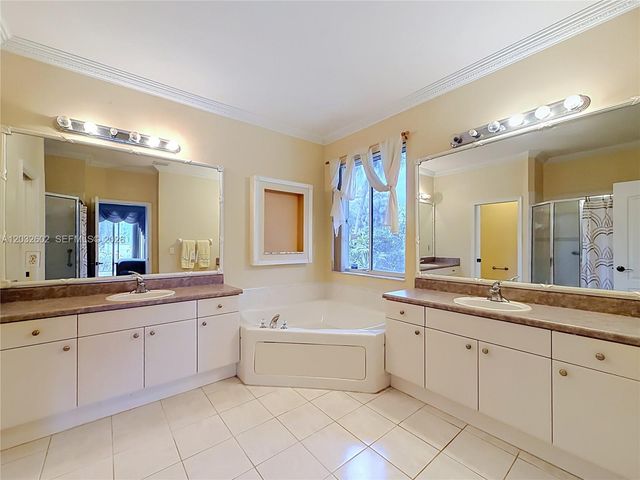 19302 SW 68th Street, Pembroke Pines, FL 33332