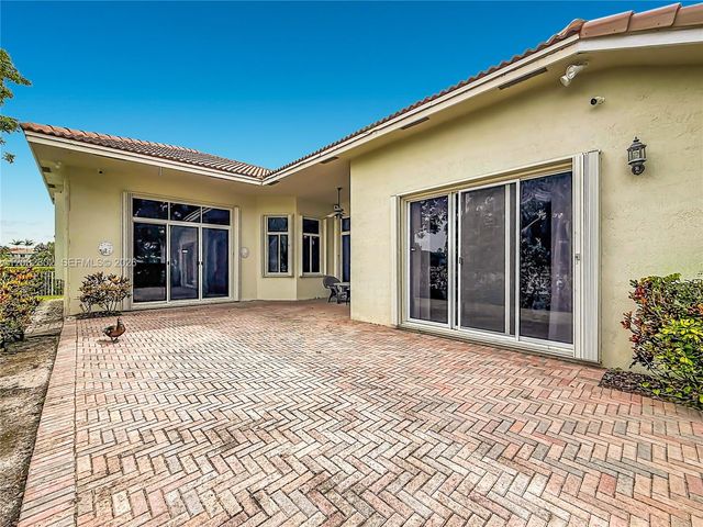 19302 SW 68th Street, Pembroke Pines, FL 33332