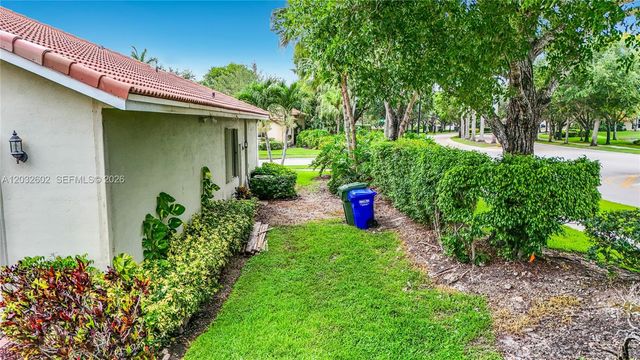 19302 SW 68th Street, Pembroke Pines, FL 33332