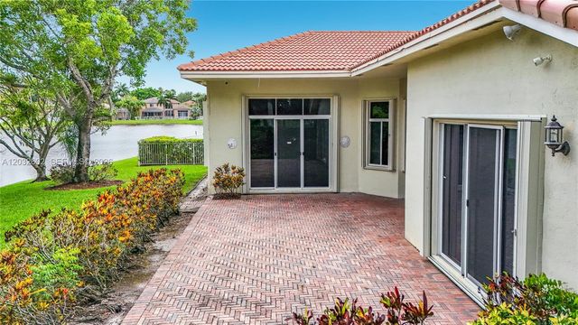 19302 SW 68th Street, Pembroke Pines, FL 33332
