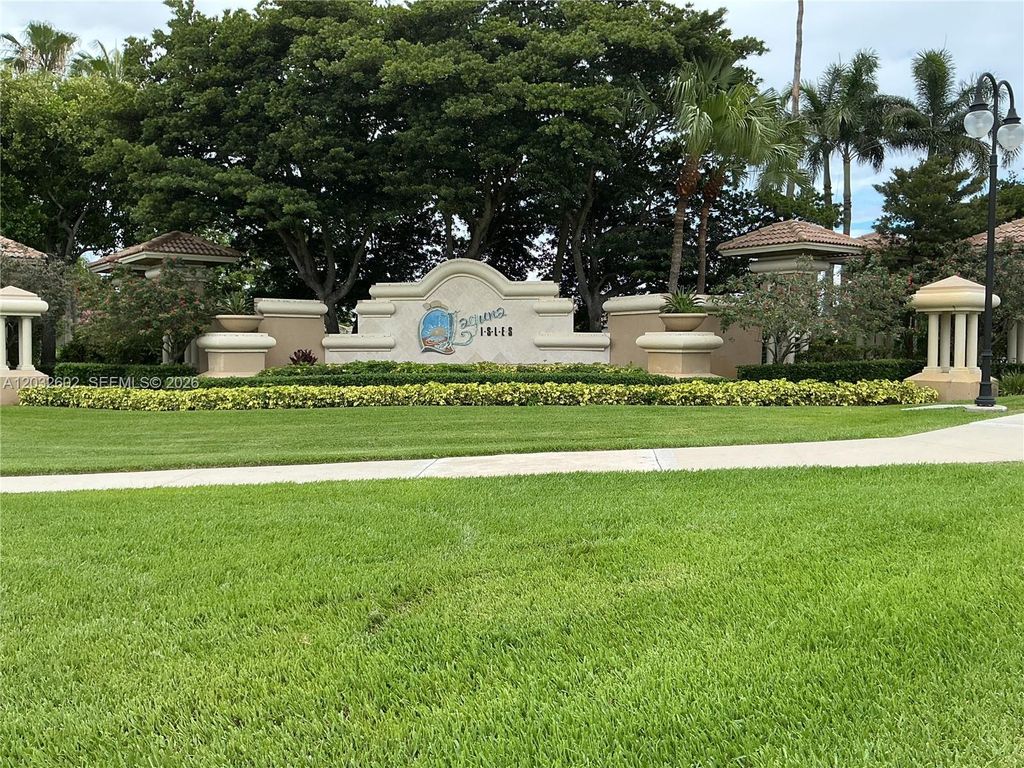 19302 SW 68th Street, Pembroke Pines, FL 33332