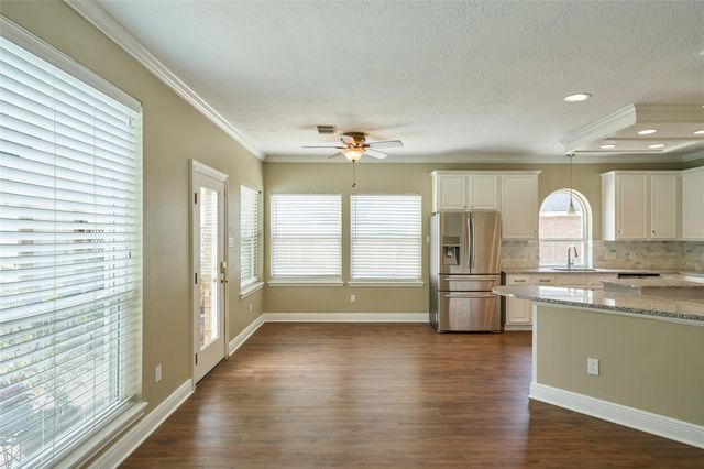 2034 Nature Park Lane, Spring, TX 77386